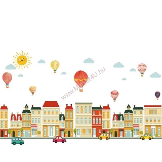 Kisváros hőlégballonokkal, autókkal 